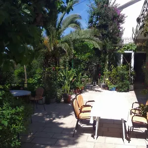 Paradise House At Sea Frühstückspension
